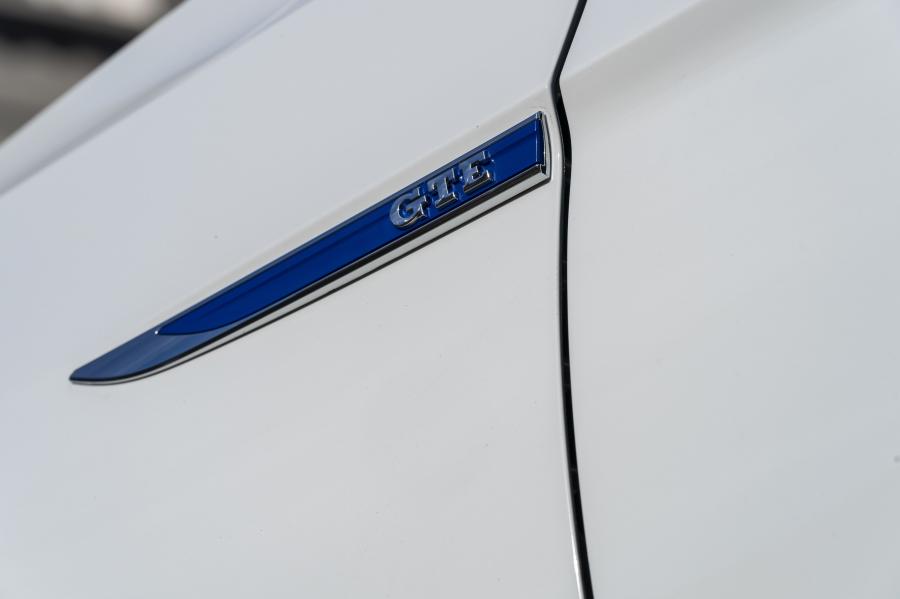 Детали экстерьера Volkswagen Passat GTE (B8) 2019 года  (UK) (фото 19 из 26)